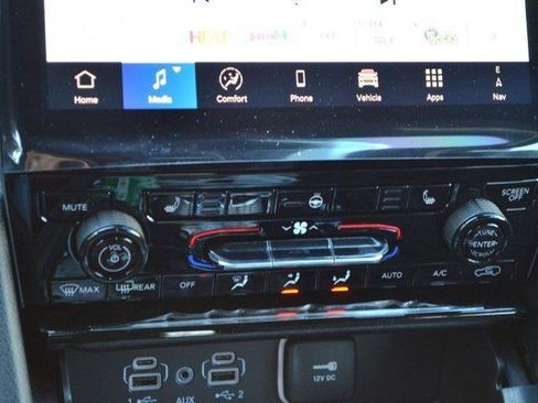 New 2025 Jeep Grand Cherokee Limited w/ Black Appearance Package image 26