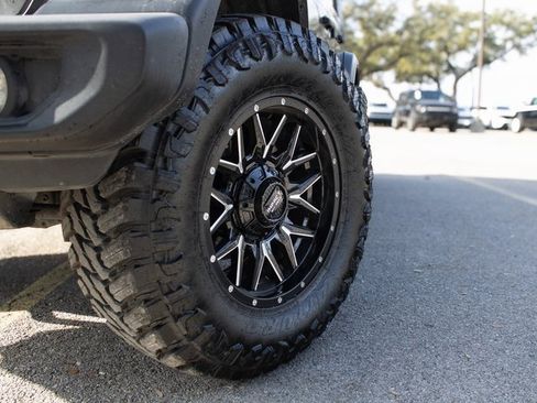 Used 2018 Jeep Wrangler Unlimited Sport S image 7