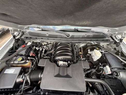 Used 2018 Chevrolet Silverado 1500 LT w/ Texas Edition image 34