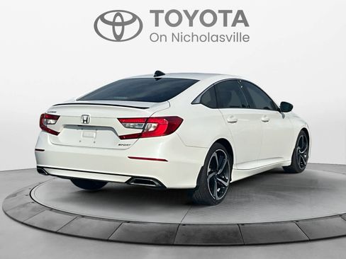 Used 2022 Honda Accord Sport image 6