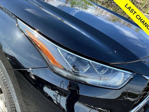 Used 2021 Toyota Highlander Platinum AWD/4WD image 29