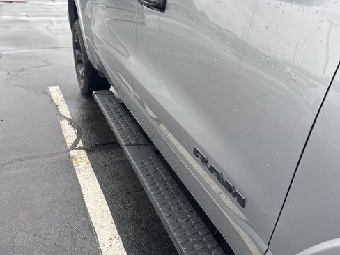 Used 2025 RAM 1500 Big Horn AWD/4WD image 4