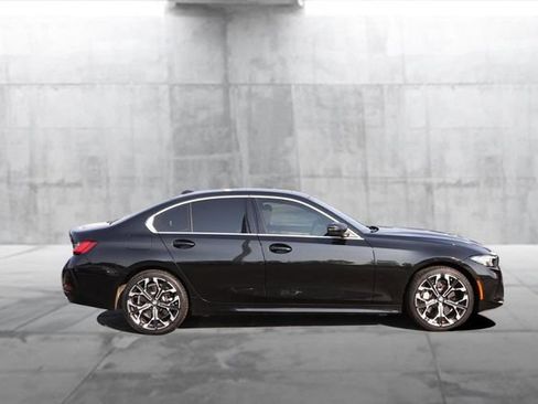 Used 2025 BMW 330i xDrive Sedan w/ Premium Package AWD/4WD image 5