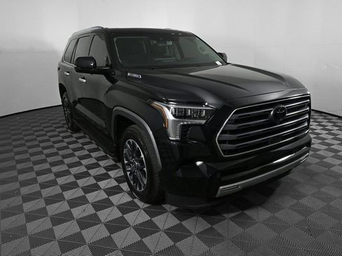 Used 2024 Toyota Sequoia Limited image 24