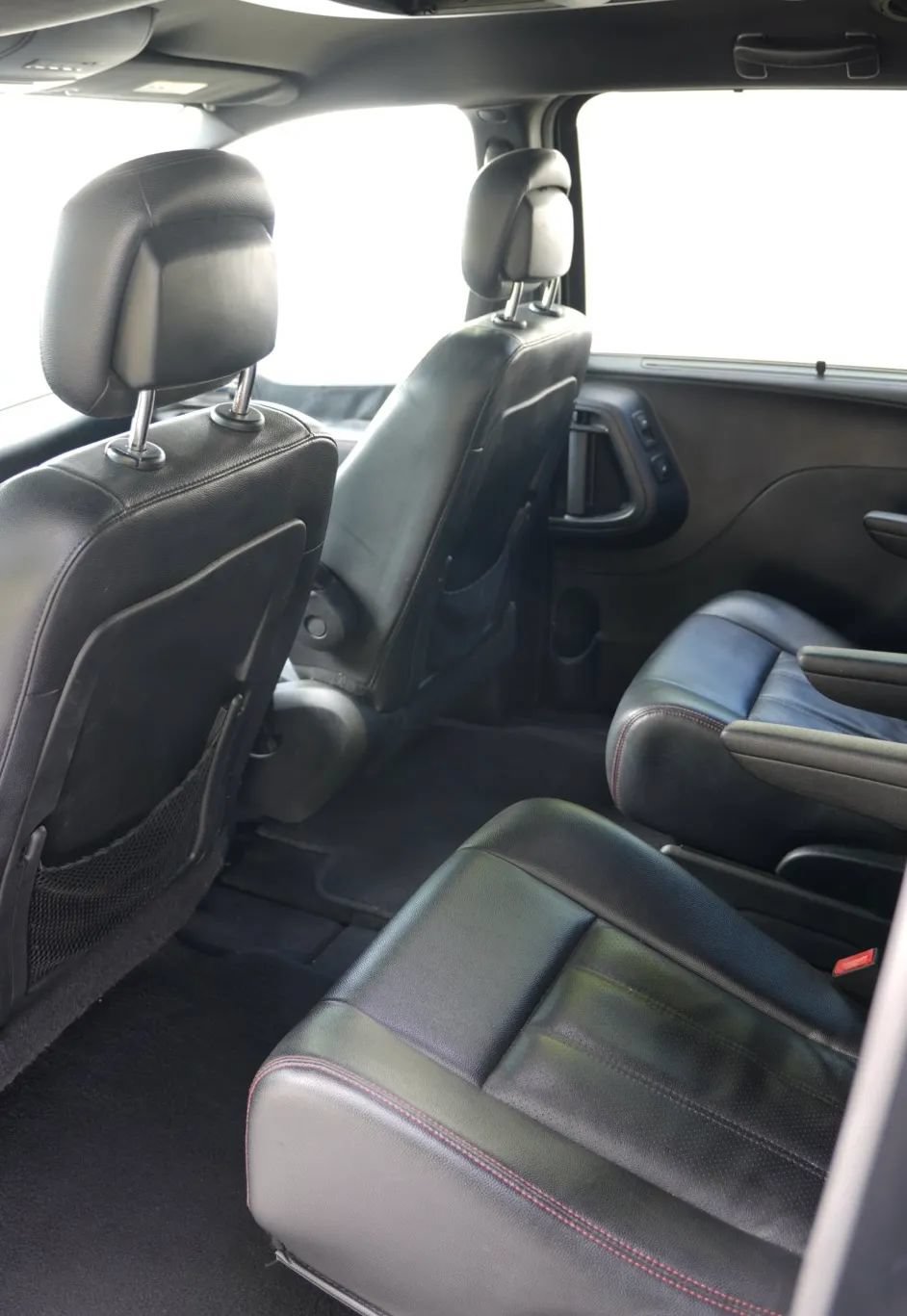 Used 2017 Dodge Grand Caravan GT FWD image 12
