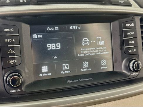 Used 2018 Kia Sorento FWD image 26