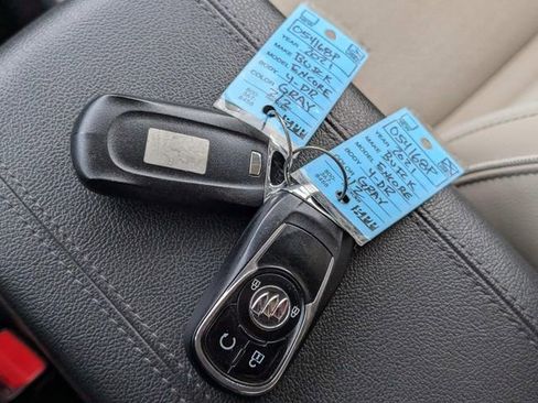 Used 2021 Buick Encore GX Select image 31