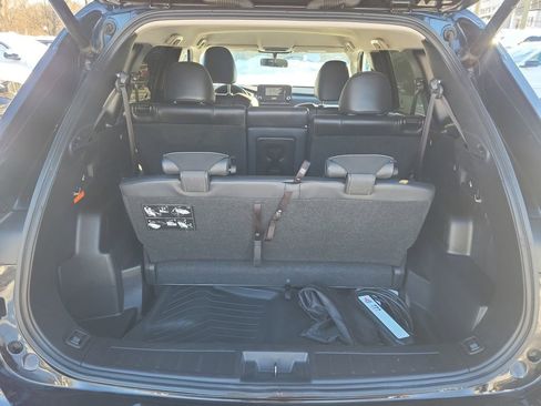 Used 2024 Mitsubishi Outlander SE image 8