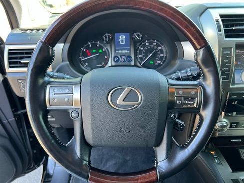 Used 2017 Lexus GX 460 AWD/4WD image 28