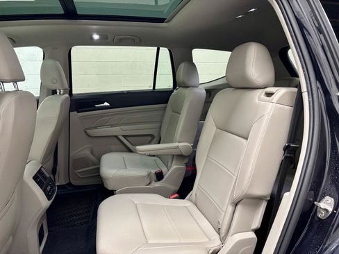 Used 2021 Volkswagen Atlas SEL AWD/4WD image 23