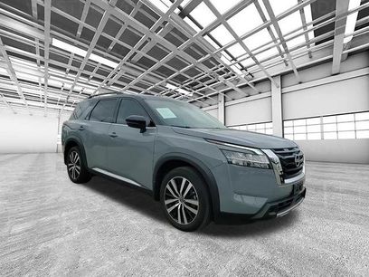 Used 2024 Nissan Pathfinder Platinum