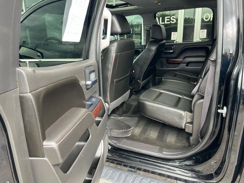 Used 2017 GMC Sierra 1500 SLT w/ SLT Premium Package AWD/4WD image 15