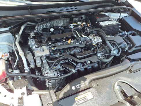 Used 2024 Toyota Corolla LE FWD image 25