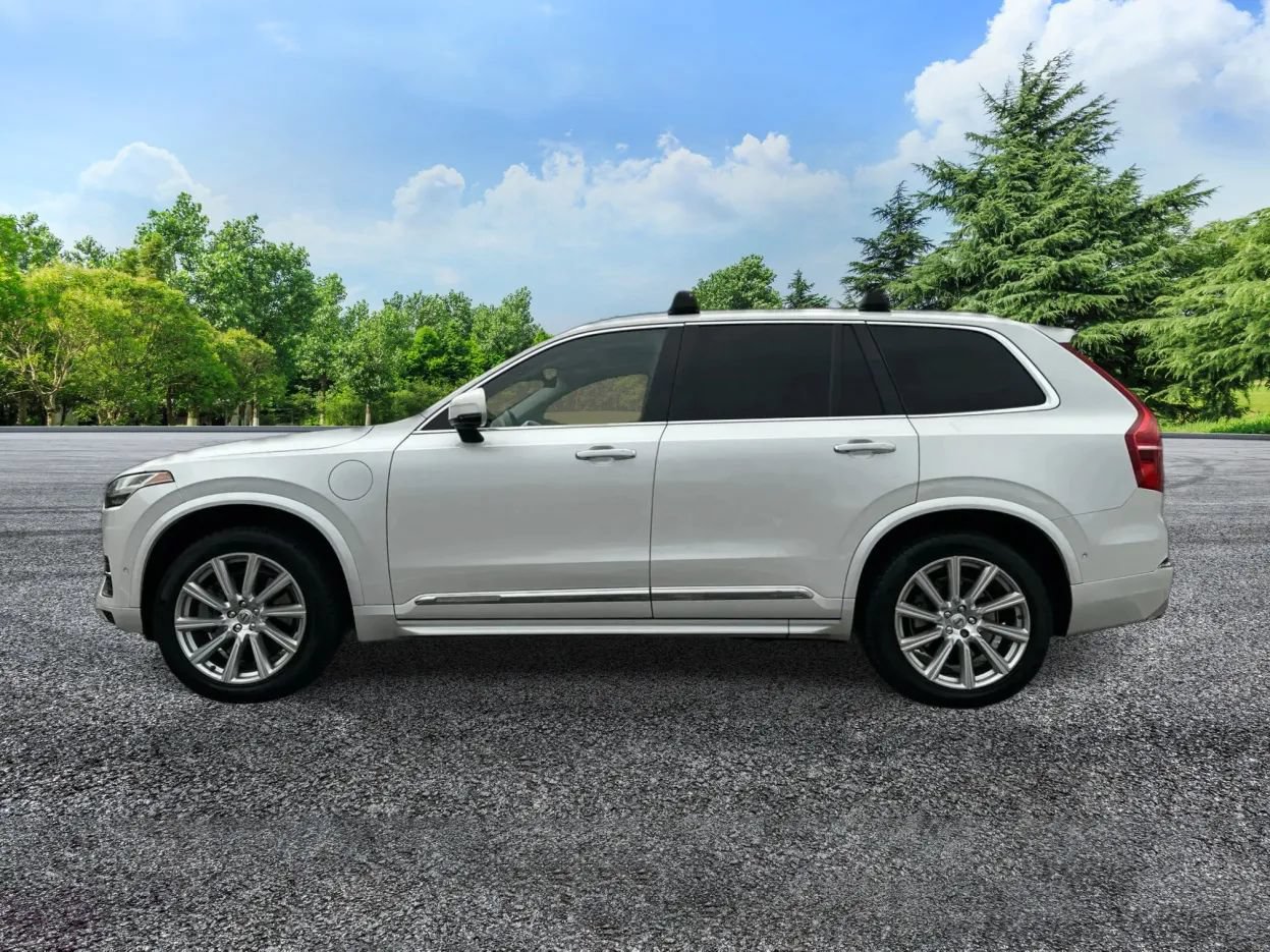 Used 2017 Volvo XC90 T8 Inscription w/ Vision Package AWD/4WD image 6