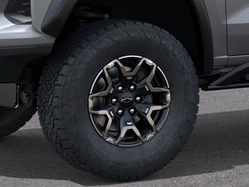 New 2026 Chevrolet Colorado ZR2 w/ Technology Package AWD/4WD image 9