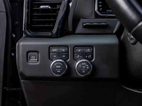 Used 2022 GMC Sierra 1500 AT4 w/ AT4 Premium Package image 18