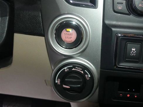 Used 2016 Nissan Titan SV AWD/4WD image 37