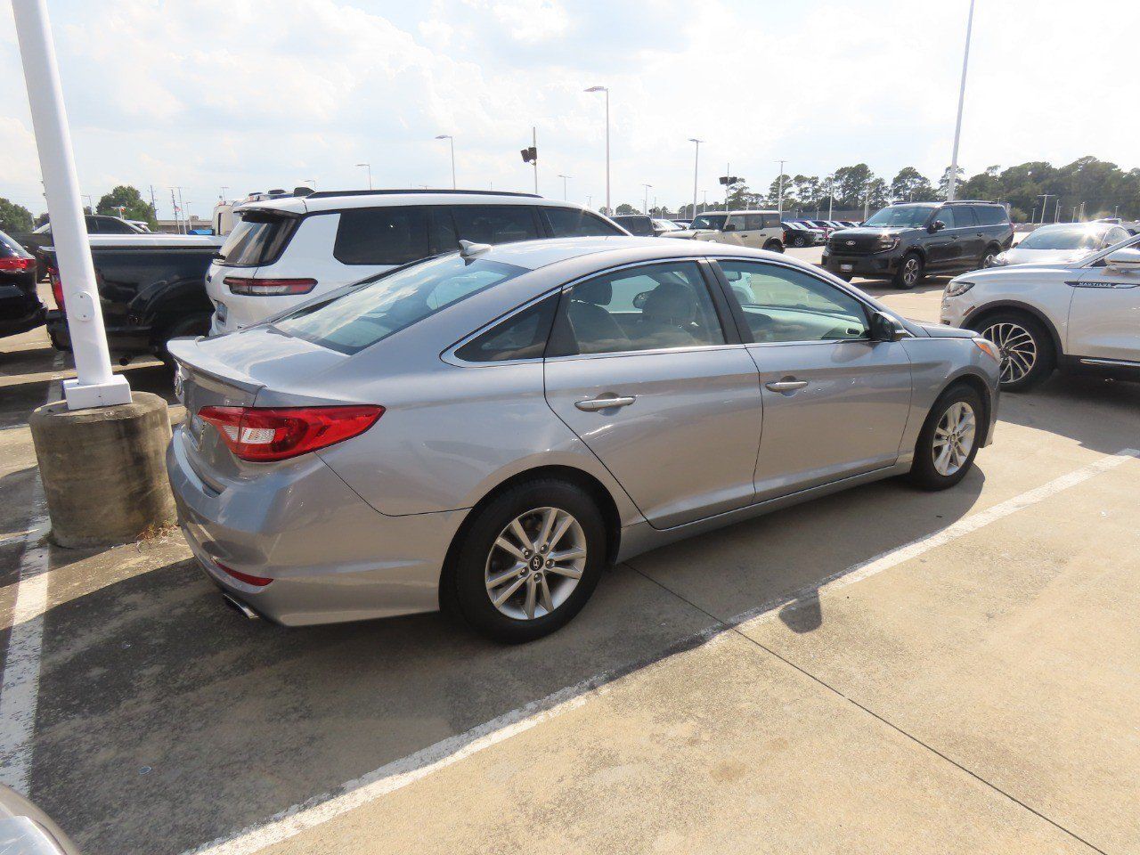 Used 2017 Hyundai Sonata SE FWD image 11