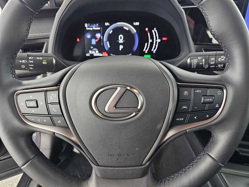 Certified 2025 Lexus UX 300h FWD image 22