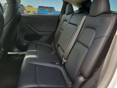 Used 2024 Tesla Model Y Long Range image 25