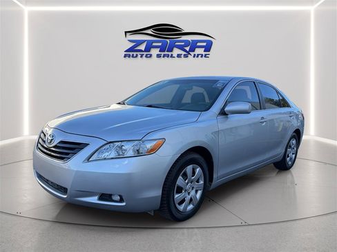 Used 2009 Toyota Camry FWD image 3