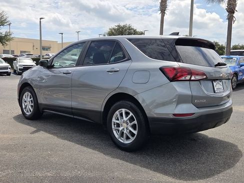 Used 2023 Chevrolet Equinox LS w/ LS Convenience Package FWD image 4