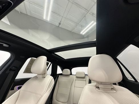 Certified 2025 Mercedes-Benz GLC 300 image 33