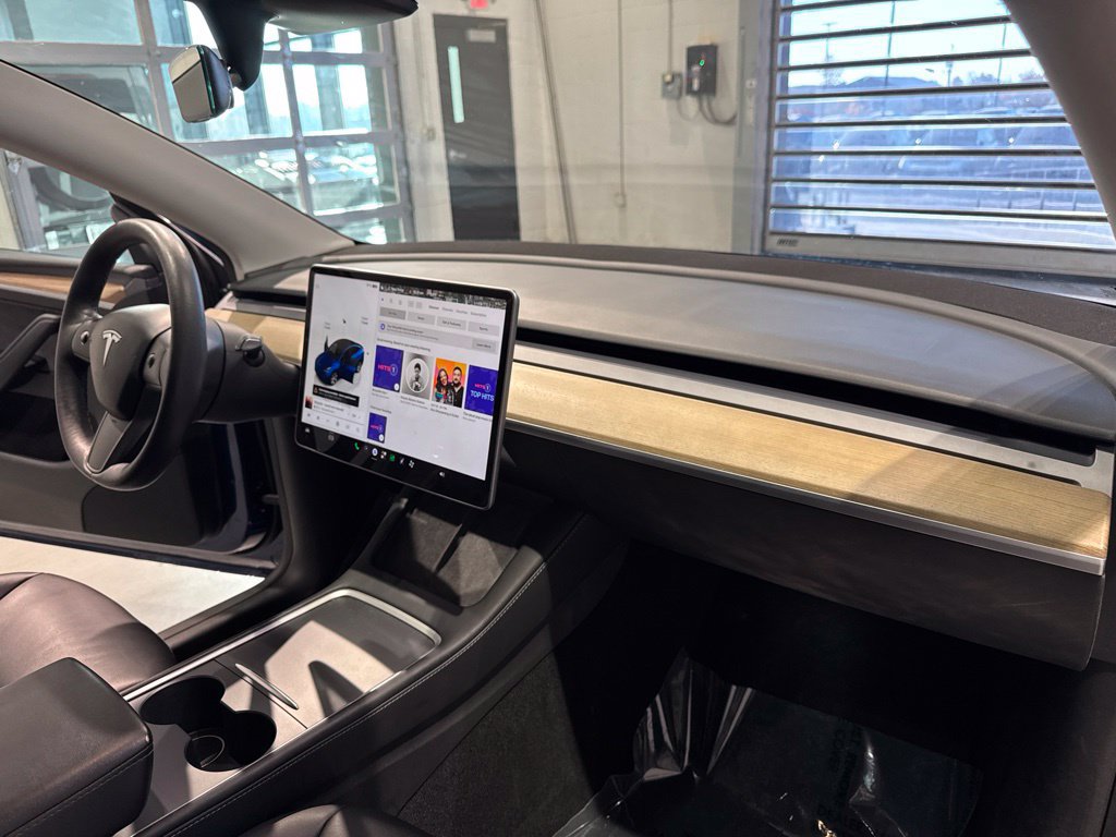Used 2023 Tesla Model Y Long Range AWD/4WD image 27