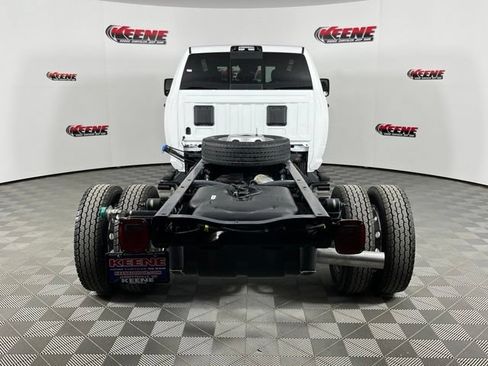 New 2026 RAM 5500 Tradesman AWD/4WD image 7