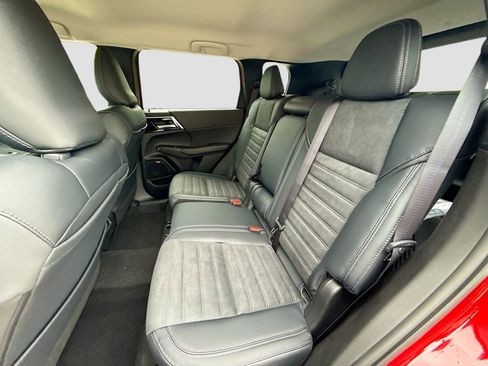 New 2026 Mitsubishi Outlander SE FWD image 25