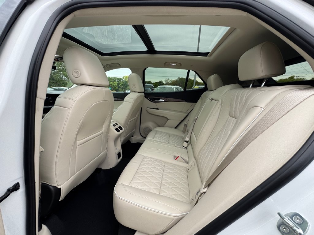 Used 2023 Buick Envision Avenir AWD/4WD image 36