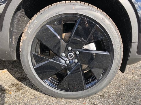 New 2026 Volvo XC40 B5 Ultra w/ Protection Package Premier image 9