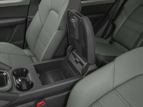 New 2026 Porsche Cayenne Turbo image 10