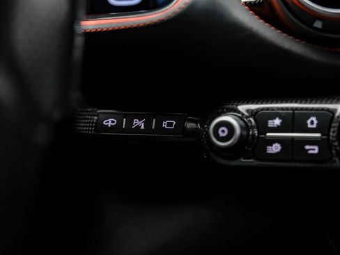 Used 2019 Ferrari 812 Superfast RWD image 33