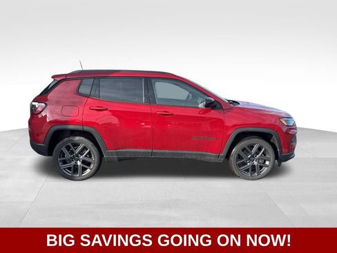 New 2026 Jeep Compass Latitude image 12