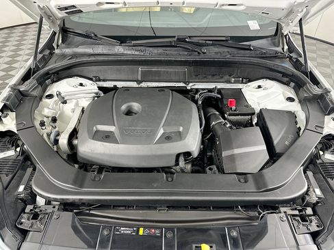 Used 2018 Volvo XC60 T5 Momentum w/ Convenience Package AWD/4WD image 35