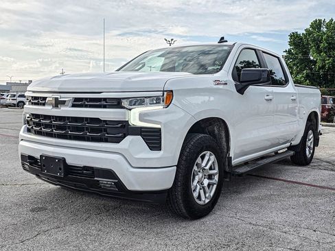 Used 2024 Chevrolet Silverado 1500 RST AWD/4WD image 3