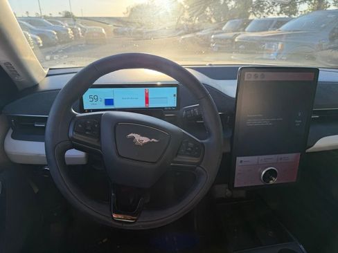 Used 2021 Ford Mustang Mach-E Premium image 5