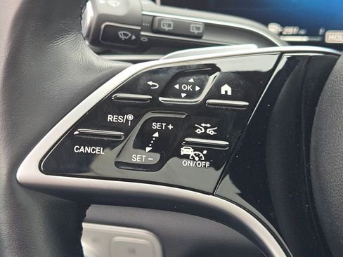 Used 2025 Mercedes-Benz GLS 450 4MATIC image 37