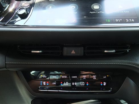 Used 2023 Buick Envision Avenir FWD image 28