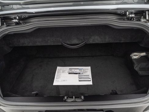 Used 2019 Aston Martin DB11 Volante image 38