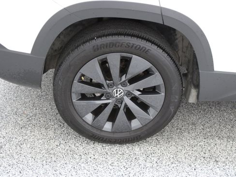 Used 2022 Volkswagen Taos S FWD image 6