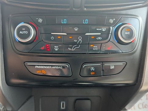 Used 2019 Ford Escape SEL AWD/4WD image 25