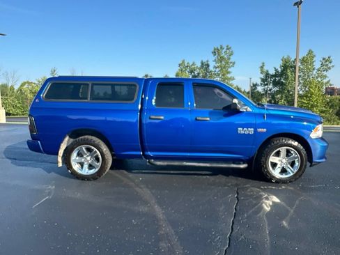 Used 2017 RAM 1500 Express AWD/4WD image 2