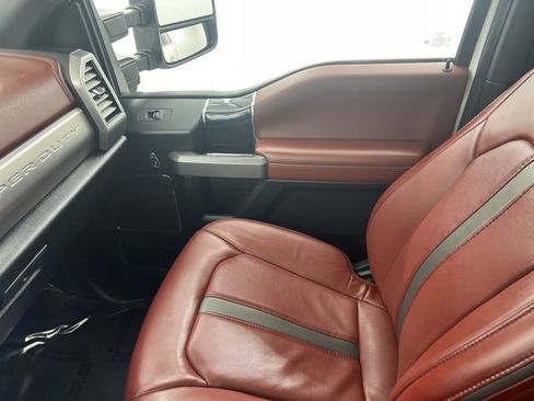 Used 2020 Ford F250 Platinum w/ Snow Plow Prep Package image 20