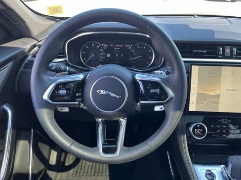 Used 2023 Jaguar F-PACE S AWD/4WD image 34