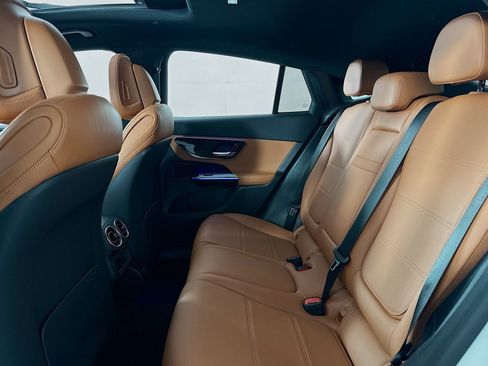 Certified 2025 Mercedes-Benz GLC 300 4MATIC image 9