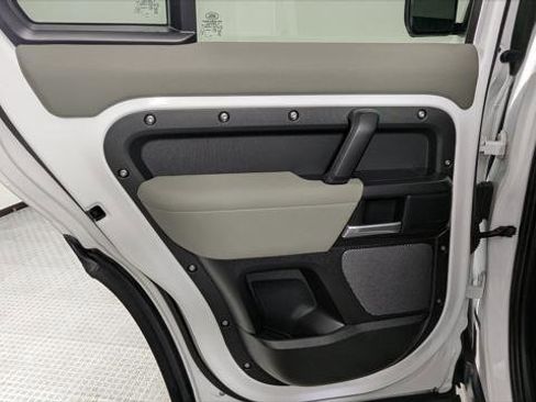 Used 2020 Land Rover Defender 110 S image 17