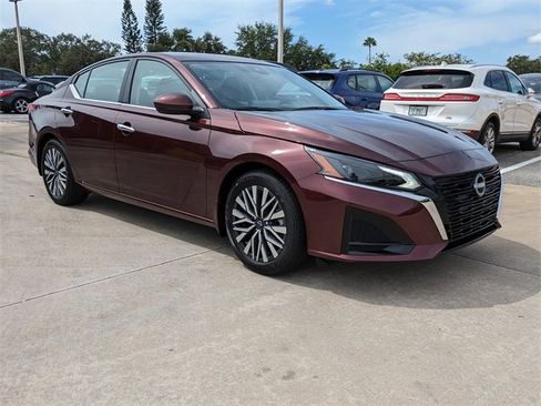 New 2025 Nissan Altima 2.5 SV w/ SV Premium Package image 2
