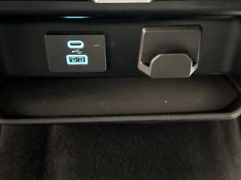 Used 2024 Ford F150 XLT w/ FX4 Off-Road Package image 41